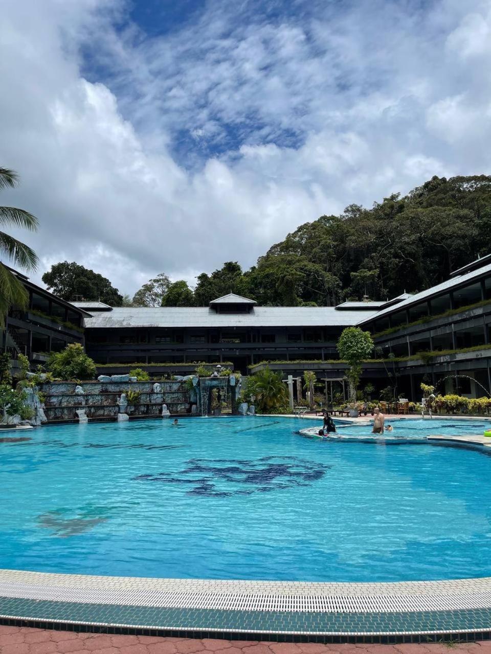 Beach Resort - Arwana Perhentian Besar Kampung Kuala Besut Buitenkant foto