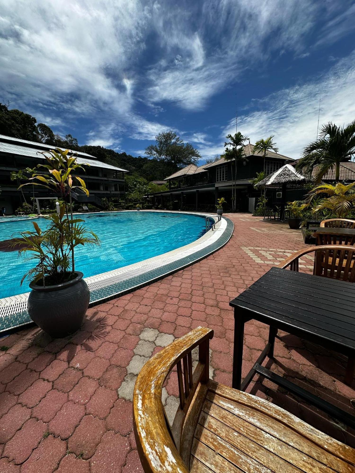 Beach Resort - Arwana Perhentian Besar Kampung Kuala Besut Buitenkant foto