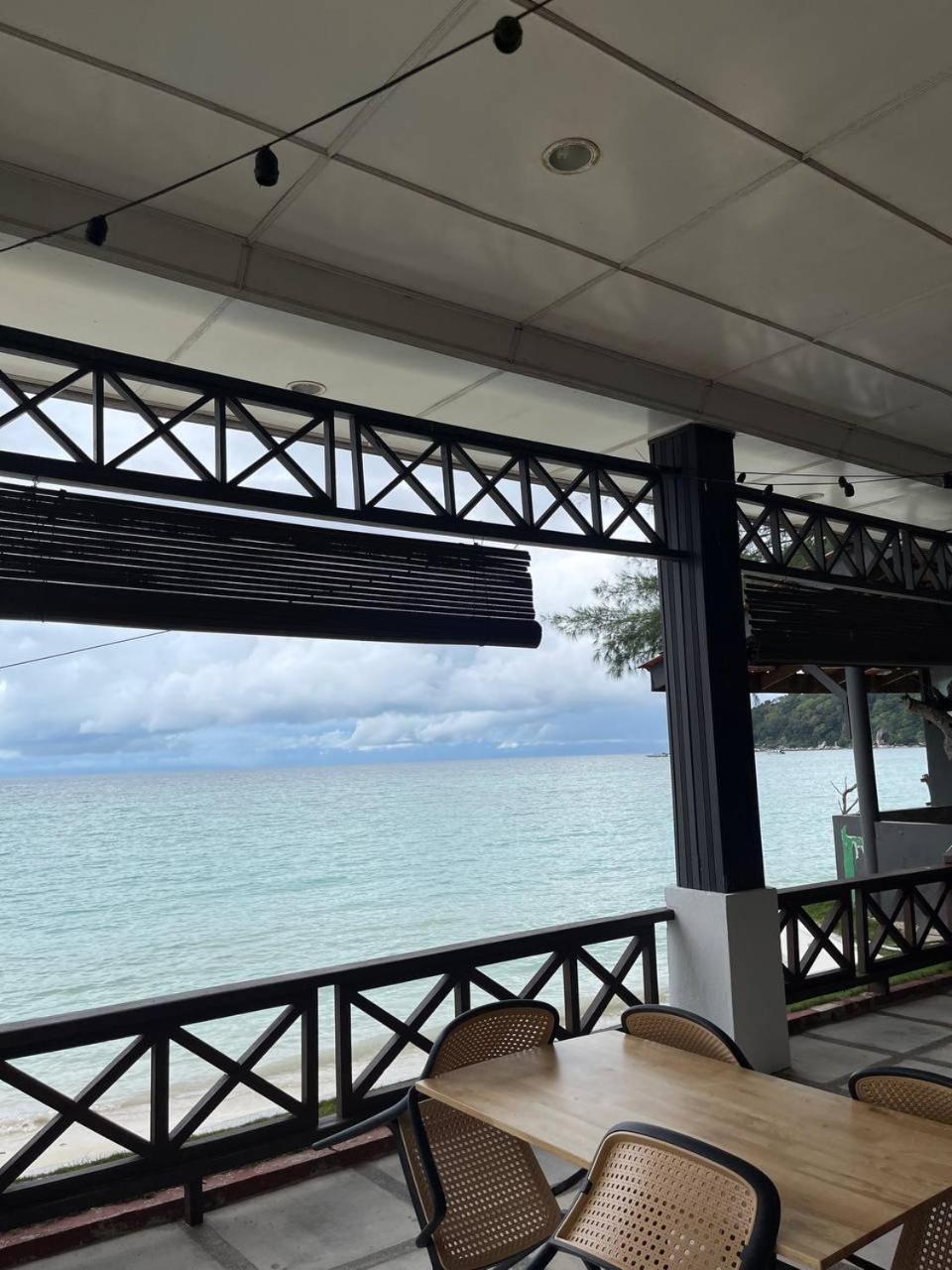 Beach Resort - Arwana Perhentian Besar Kampung Kuala Besut Buitenkant foto