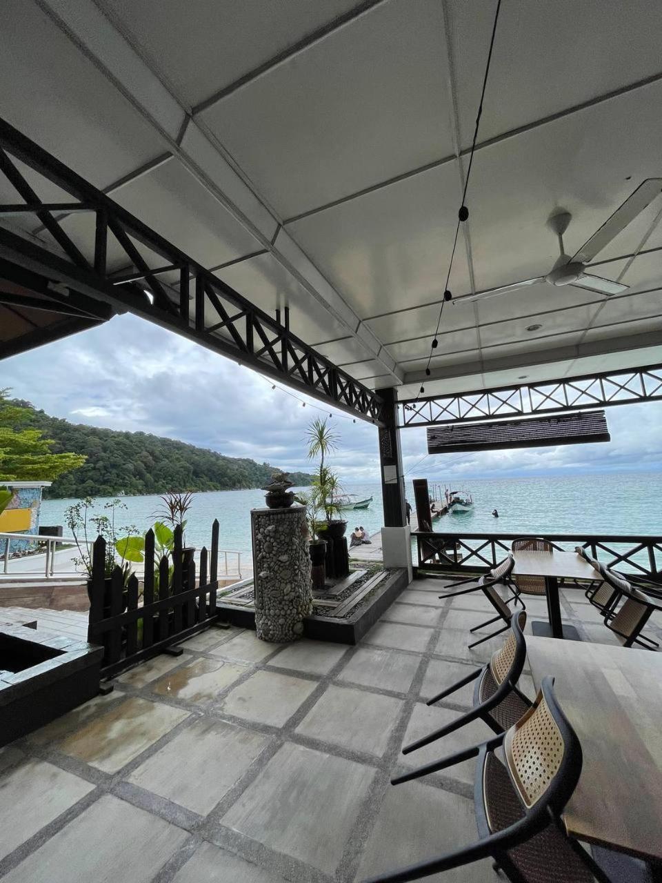 Beach Resort - Arwana Perhentian Besar Kampung Kuala Besut Buitenkant foto