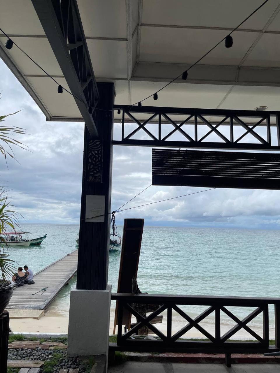 Beach Resort - Arwana Perhentian Besar Kampung Kuala Besut Buitenkant foto